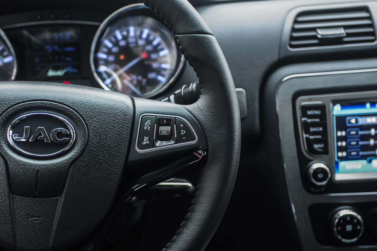 2015款帅铃T6 2.8T手动柴油新锐型长轴HFC4DA1-2C