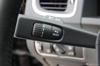 2017款沃尔沃S60L 2.0T自动T5智驭版