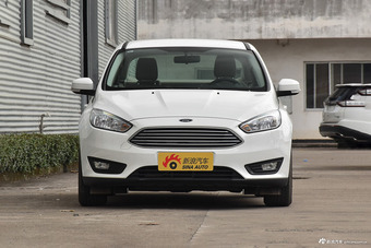 2017款福克斯三厢1.6L自动舒适型智行版