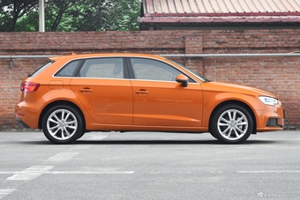 2018款奥迪A3 30周年型1.4T自动Sportback 35 TFSI进取型