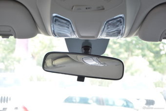 2017上汽大通D90 2.0T自动两驱水星