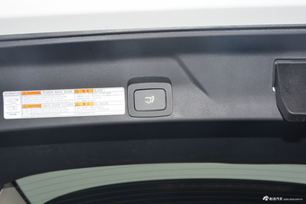 2017上汽大通D90 2.0T自动四驱北极星