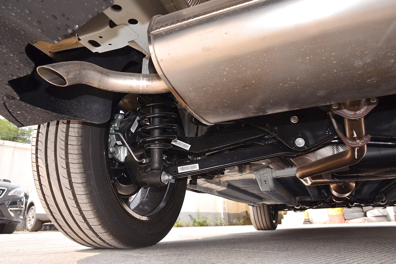 2018款北汽绅宝智行1.5T自动智领版