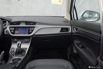 2016款帝豪GS 1.8L手动领尚型优雅版