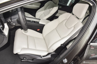 2018款沃尔沃XC60 2.0T自动四驱T5智雅豪华版
