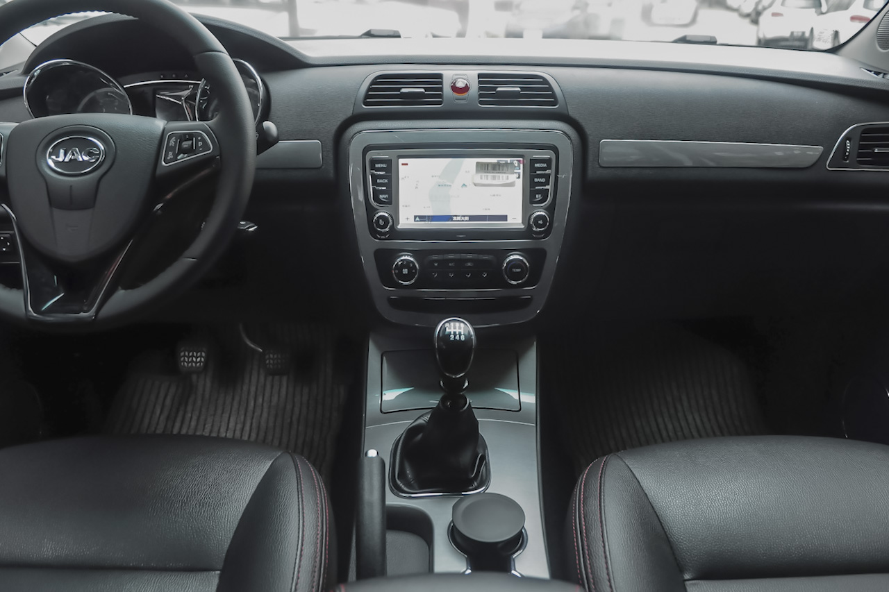 2015款帅铃T6 2.8T手动柴油旗舰型HFC4DA1-2C