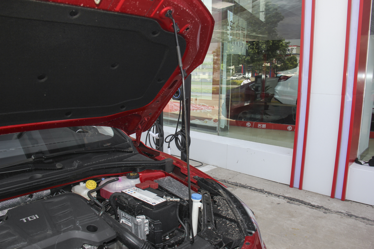 2018款名爵6 1.5T手动20T豪华智联版