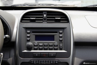 2015款瑞虎3 1.6L手动智尚周年运动版 钻石银