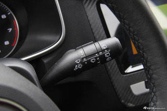 2017款名爵ZS 1.5L自动豪华版