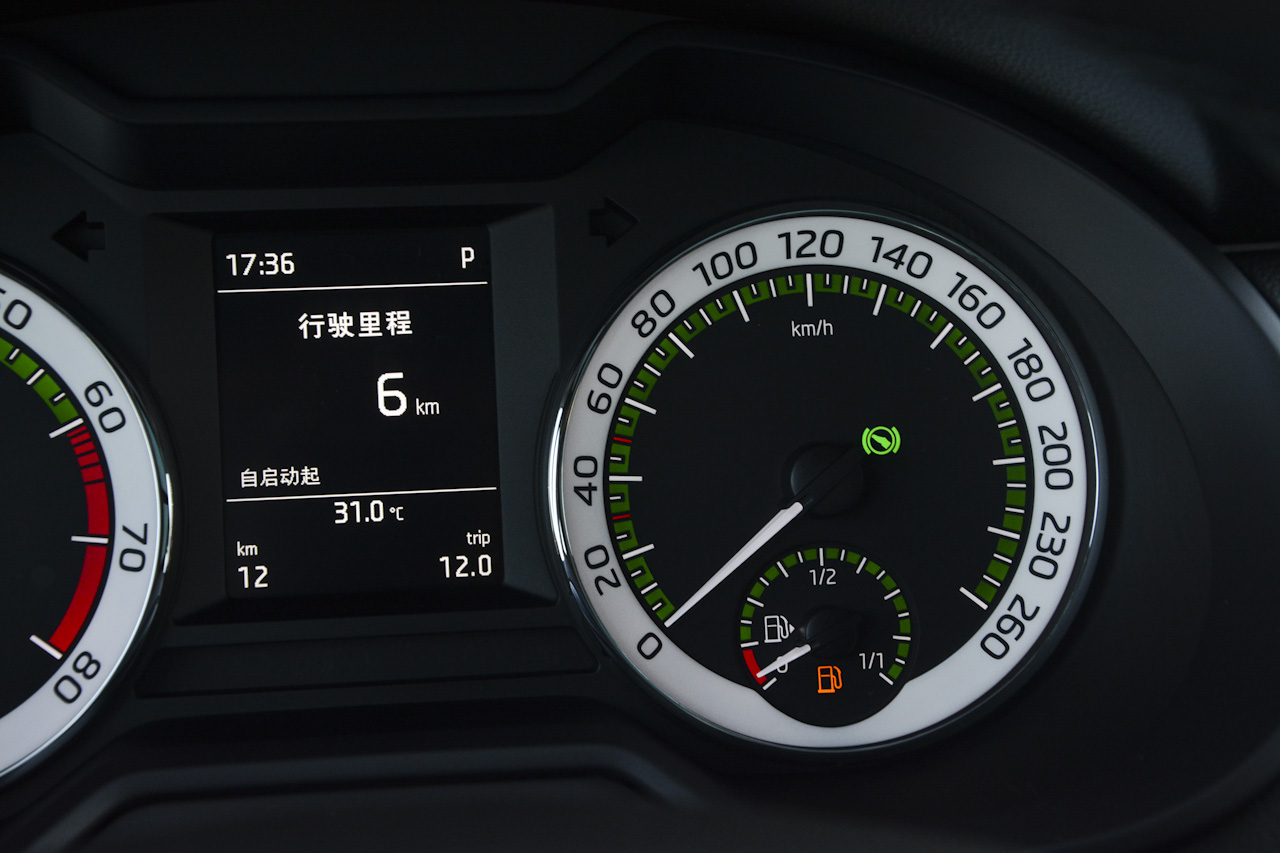 2018款明锐旅行版1.4T TSI280 DSG旗舰版