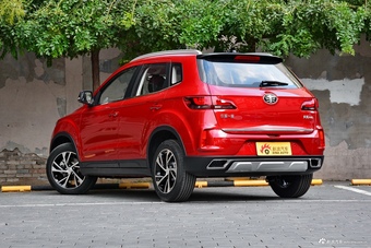 2019款奔腾X40 1.6L自动互联智享型