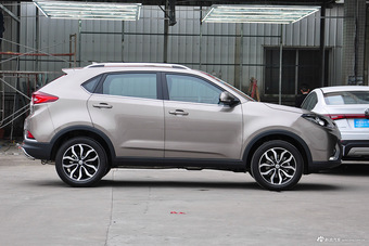 2016款锐腾 2.0T自动豪华版