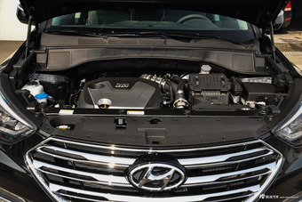 2017款全新胜达2.0L自动两驱智能型7座