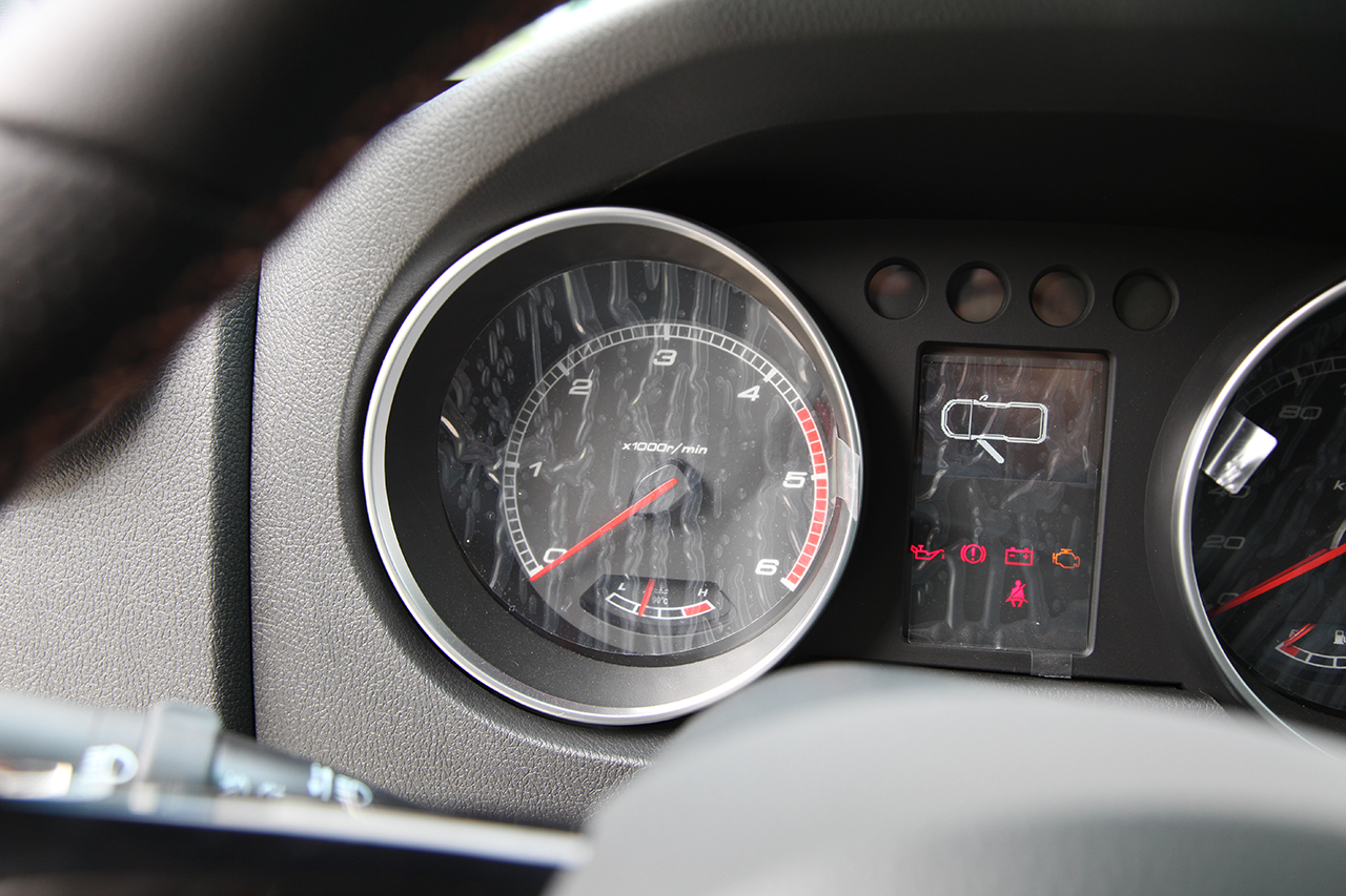 2018款北京BJ40L 2.0T手动柴油四驱尊贵版