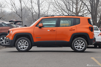 2017款自由侠2.0L自动四驱越能敞篷版