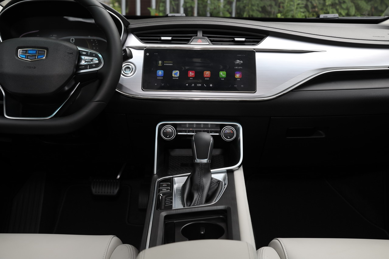 2018款吉利缤瑞1.0T自动缤耀版200T 