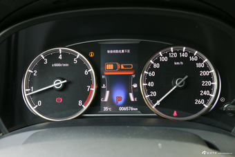 2017款思铂睿2.4L自动豪华版
