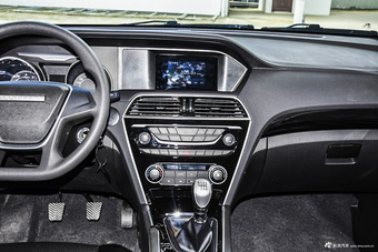 2015款猎豹CS10 2.0T手动新锐版  雅典白