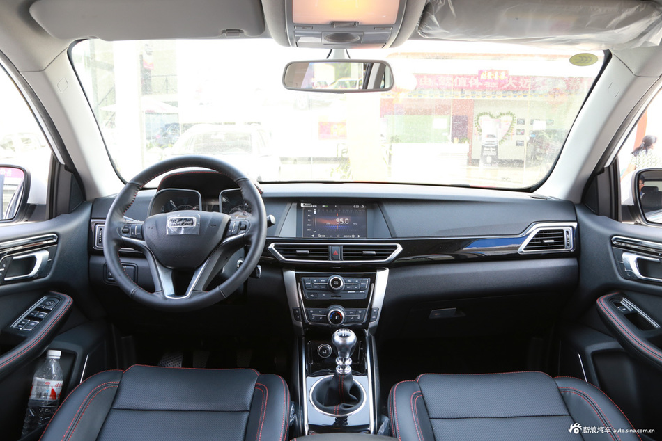 2016款大迈X5 1.5T手动豪华7座型 国五 萨丁白