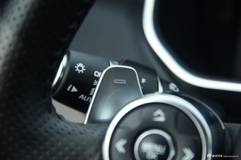 2017款揽胜运动版3.0自动V6 SC HSE