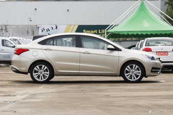 2016款艾瑞泽5 1.5L自动领锐版 秀色金