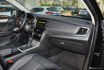 2016款荣威RX5 20T自动两驱旗舰版