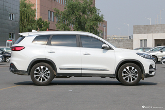 2018款瑞虎8 1.5T自动尊贵型 5座