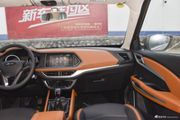 2017款众泰T300 1.5L手动豪华型