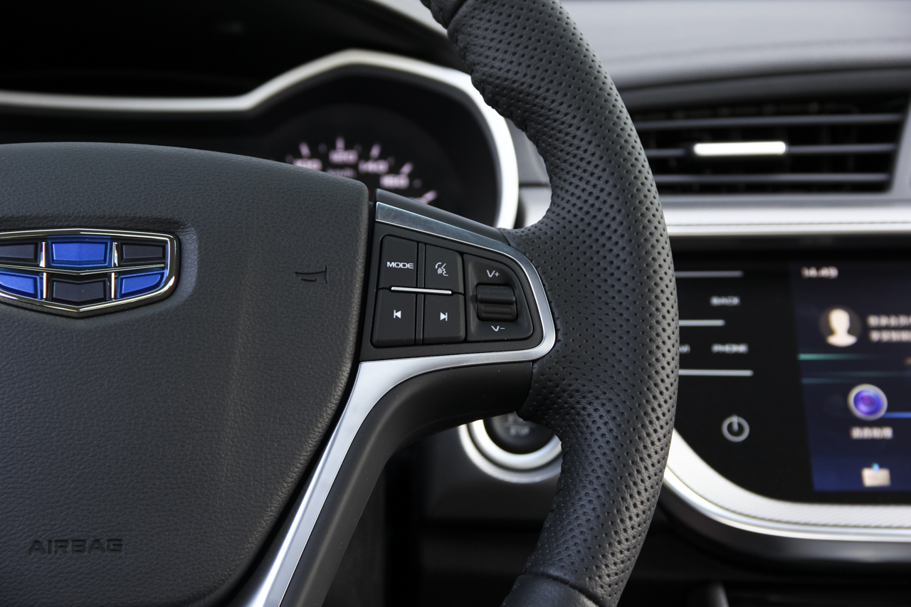 2018款吉利帝豪GL 1.4T自动尊贵智联型