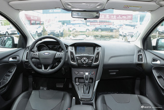 2018款福克斯三厢1.6L自动风尚型智行版