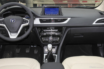 2016款悦翔V7 1.6L手动乐趣型国V