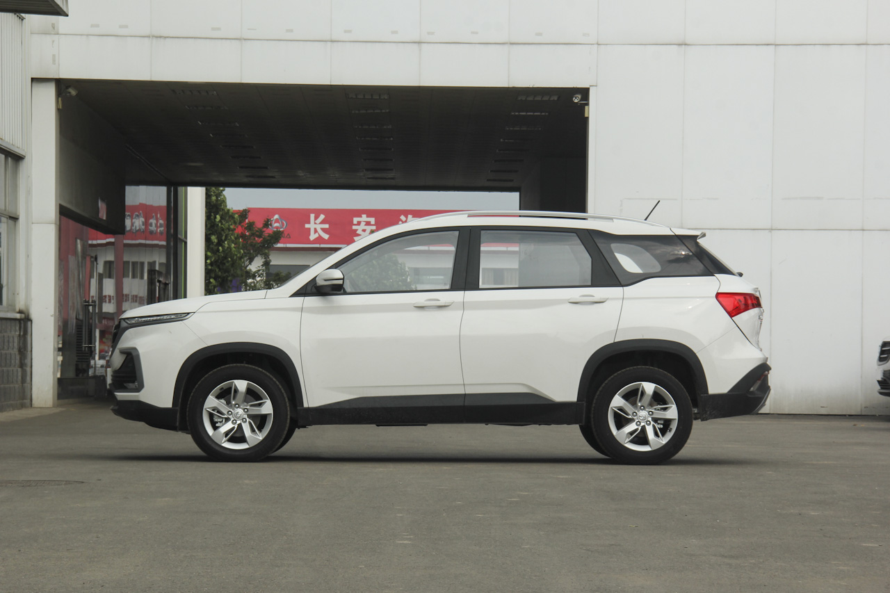 2018款宝骏530 1.5T手动精英型 