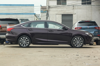 2018款睿骋CC1.5T自动智雅型