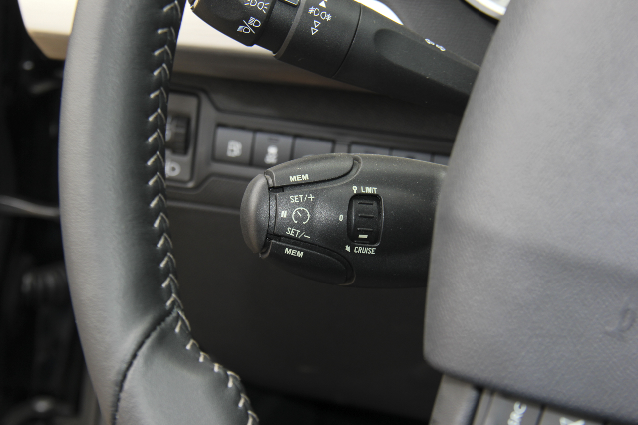 2018款东风标致408改款1.8L自动豪华版