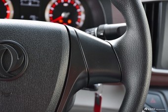 2018款菱智M5 1.6L手动7座舒适型