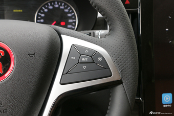 2018款比亚迪宋MAX 1.5T自动智联尊享型6座