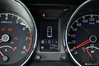 2016款启辰T70X 2.0L自动睿享运动版