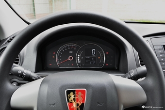 2015款荣威350 1.5L自动豪华天窗版