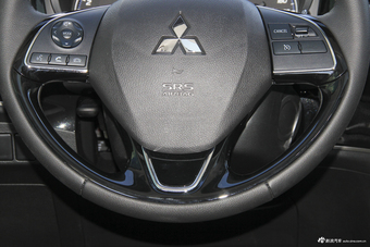 2018款欧蓝德2.0L自动两驱荣耀版5座