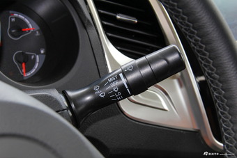 2017款黄海N1S加长型 2.8T手动柴油两驱运动版JE493ZLQ4CB