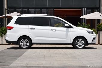 2018款北汽幻速H5 1.3T CVT豪华型