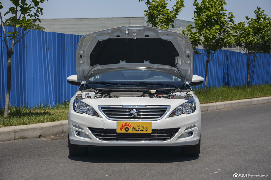 2015款东风标致408 1.2T自动豪华版