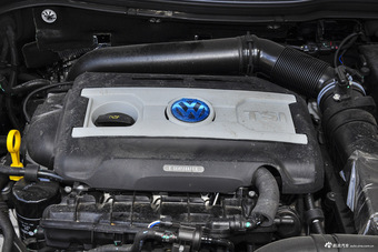 2016款迈腾1.8T自动TSI智享豪华型 幻影黑