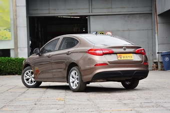 2017款中华H3 1.5L自动精英型