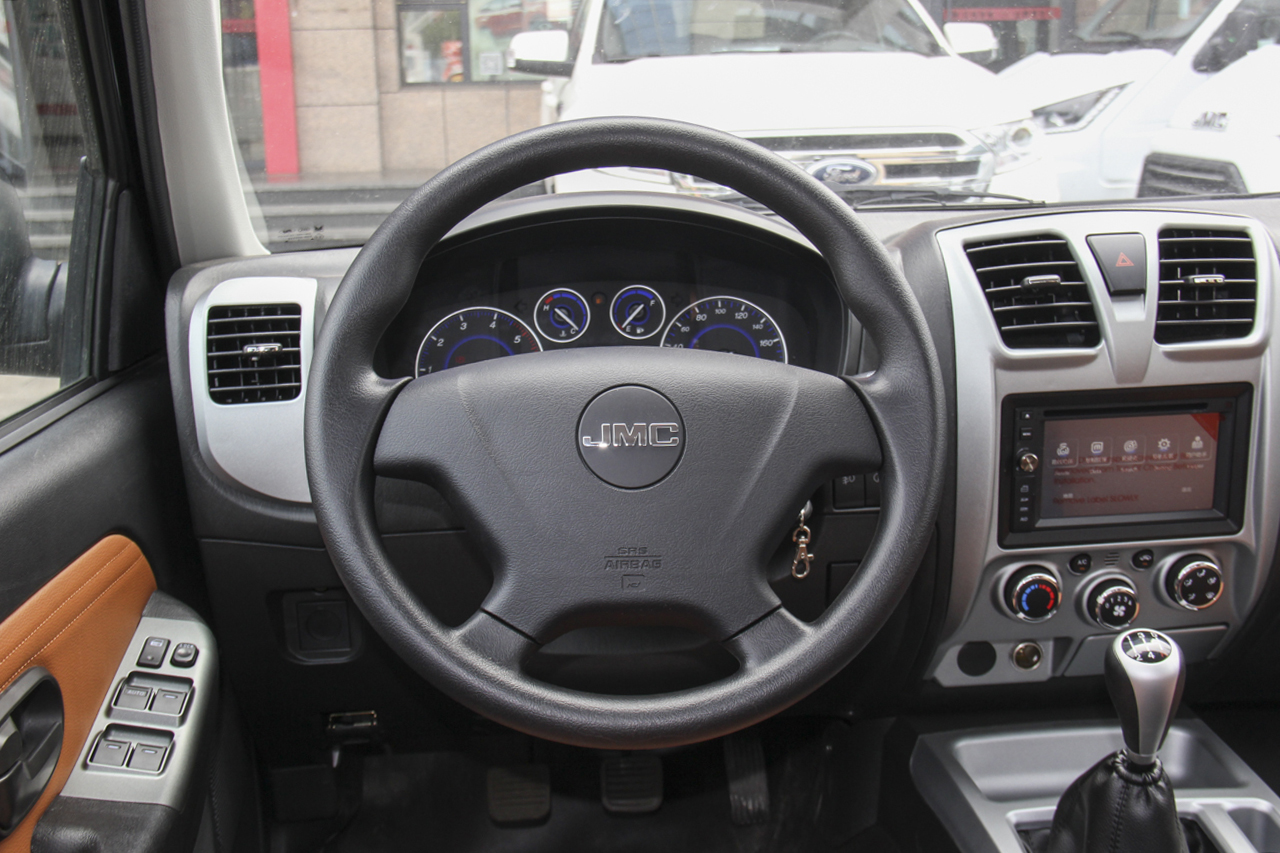 2018款宝典2.9T手动新超值柴油两驱舒适型加长货箱JX4D30B5L