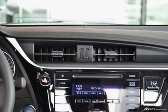 2017款卡罗拉改款双擎1.8L自动CVT精英版