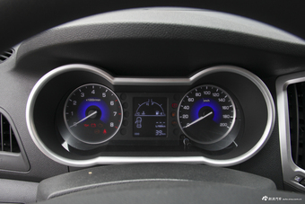 2017款风神AX3领先版1.5L手动尚酷型