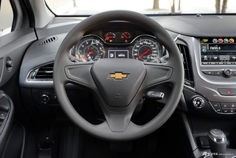 2017款科鲁兹两厢1.5L 自动先锋天窗版