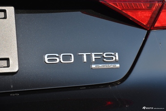 2017款奥迪A8L 4.0T自动60 TFSI quattro豪华型