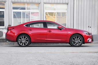 2018款阿特兹2.5L自动蓝天运动版